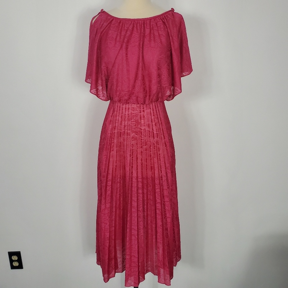 1970s Unlabeled Floral, Poly Blend, Semi-Sheer Dre